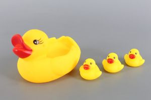 ВЕГА ТОЙС  Патета за вана жълти 201965892