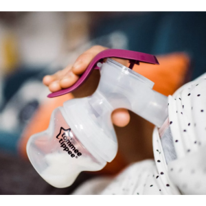  Tommee Tippee  Ръчна помпа за изцеждане на кърма  Made for me   0184