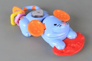 ВЕГА ТОЙС бебешка Музикална дрънкалка Мишле  код 200261944