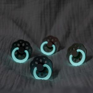 BIBS Биберони COLOUR Iron GLOW/Baby Blue GLOW, 2бр. 6-18 мес./120266/