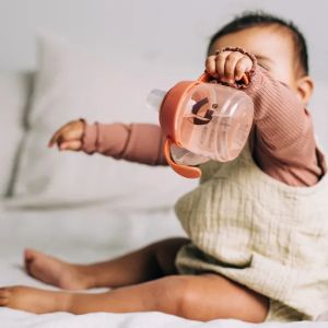 TOMMEE TIPPEE Неразливаща чаша с мек накрайник Soft Spout 150 мл, 4м+ BACSHIELD розов Лисиче TT.0286