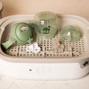 TOMMEE TIPPEE Неразливаща чаша с мек накрайник Soft Spout 150 мл, 4м+ BACSHIELD зелен Бухал TT.0288